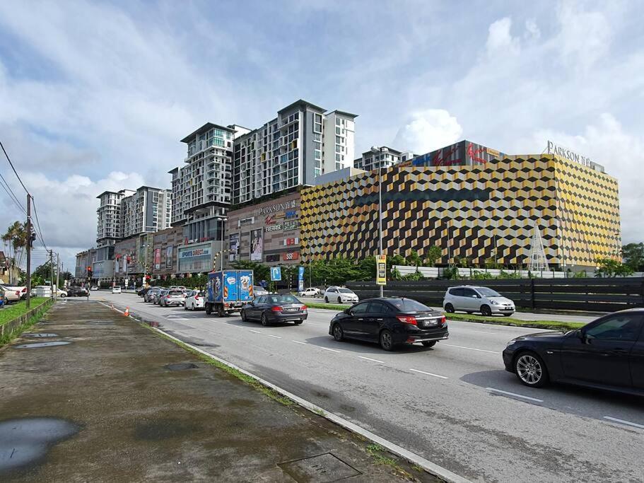 Lovely Vivamall City View With 2 Card Lv12 Kuching Exterior photo