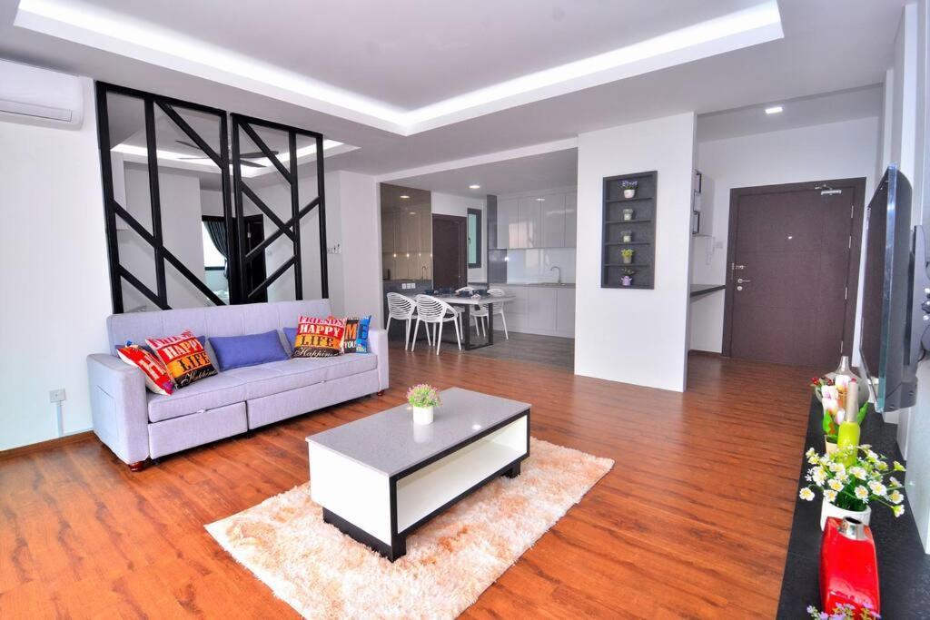 Lovely Vivamall City View With 2 Card Lv12 Kuching Exterior photo